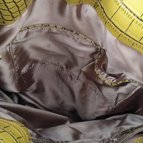 Purse - Picture 3 of 3